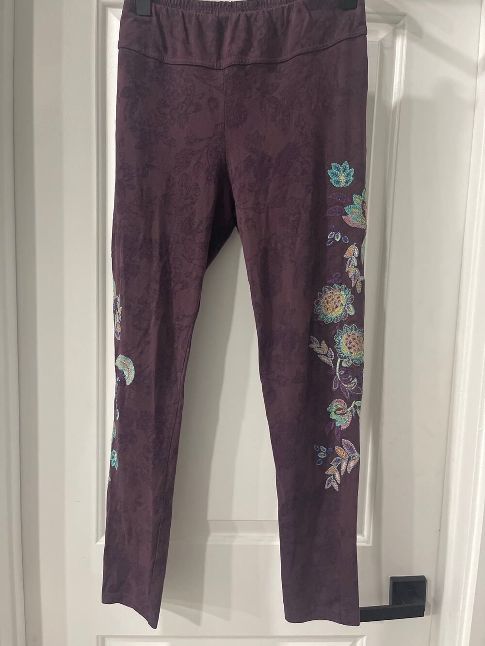 Sundance Luxe Dreams Plum Embroidered Leggings